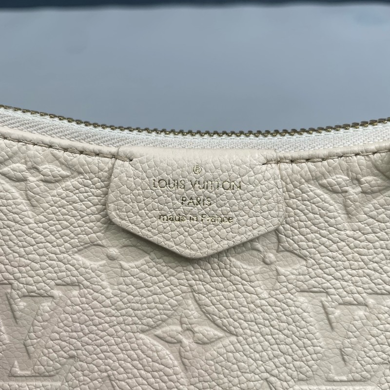 LV路易威登 奶白色全皮壓花Easy Pouch On Strap 肩背包-15