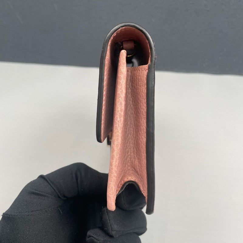 Gucci 粉色全皮風琴woc鏈條包-10