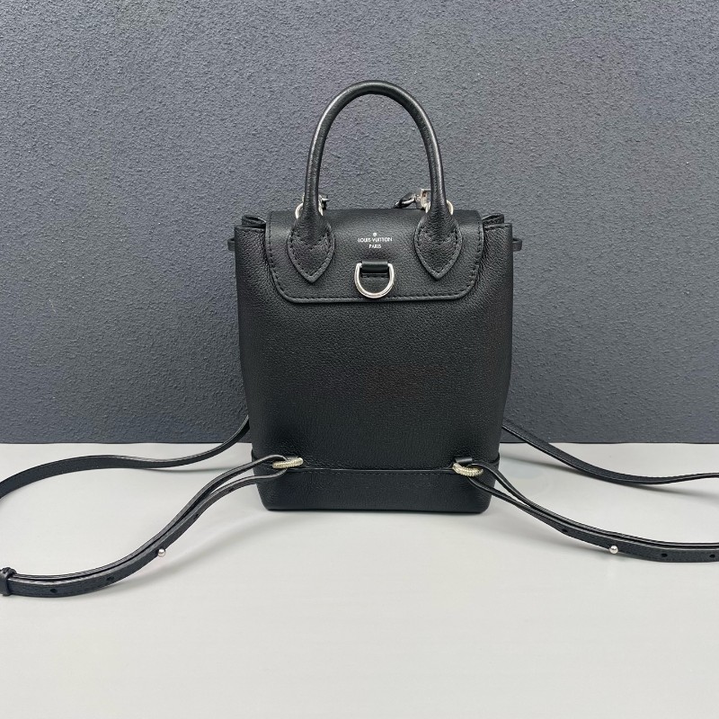 LV 路易威登 lockme系列 黑色 牛皮mini 後背包-1