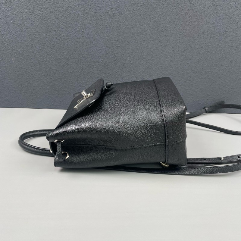 LV 路易威登 lockme系列 黑色 牛皮mini 後背包-2