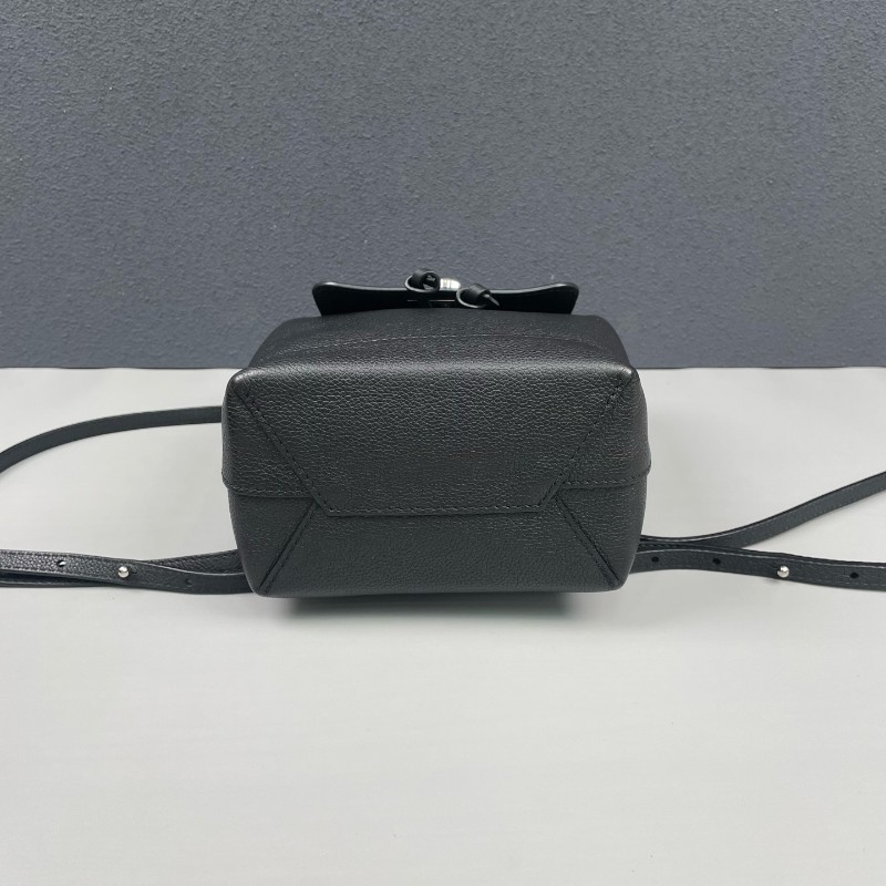 LV 路易威登 lockme系列 黑色 牛皮mini 後背包-4