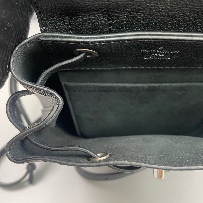 LV 路易威登 lockme系列 黑色 牛皮mini 後背包-18