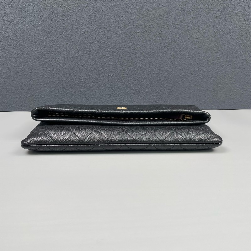 Chanel香奈兒 黑金荔枝牛皮手拿包-4