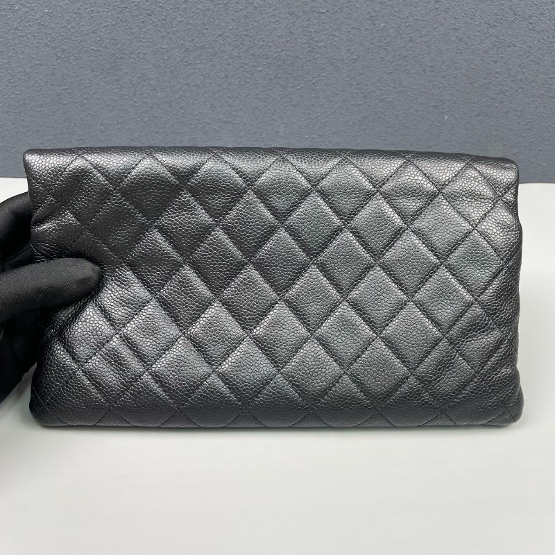 Chanel香奈兒 黑金荔枝牛皮手拿包-10