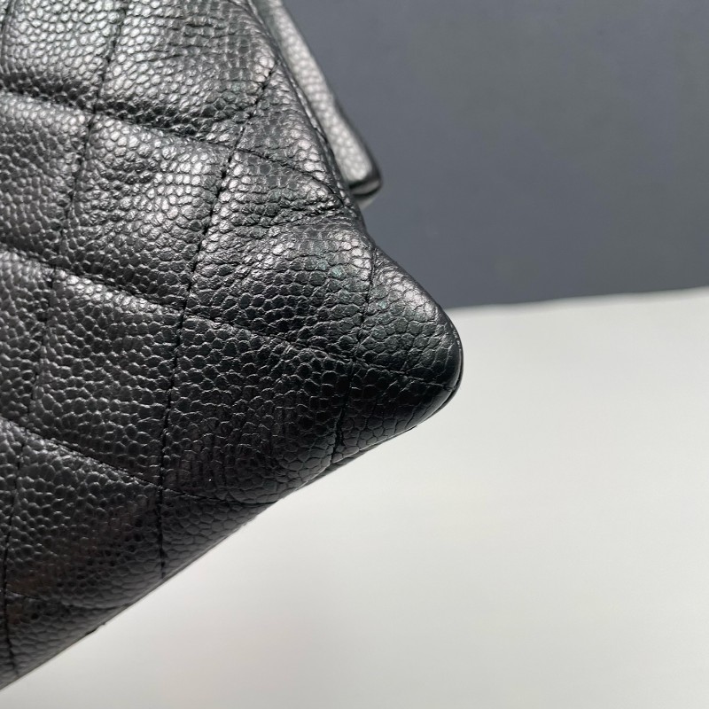 Chanel香奈兒 黑金荔枝牛皮手拿包-21