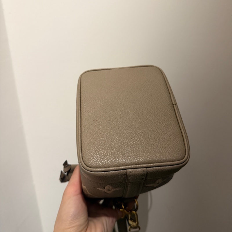 lv斑鳩灰水桶包小號(晶片款)-11