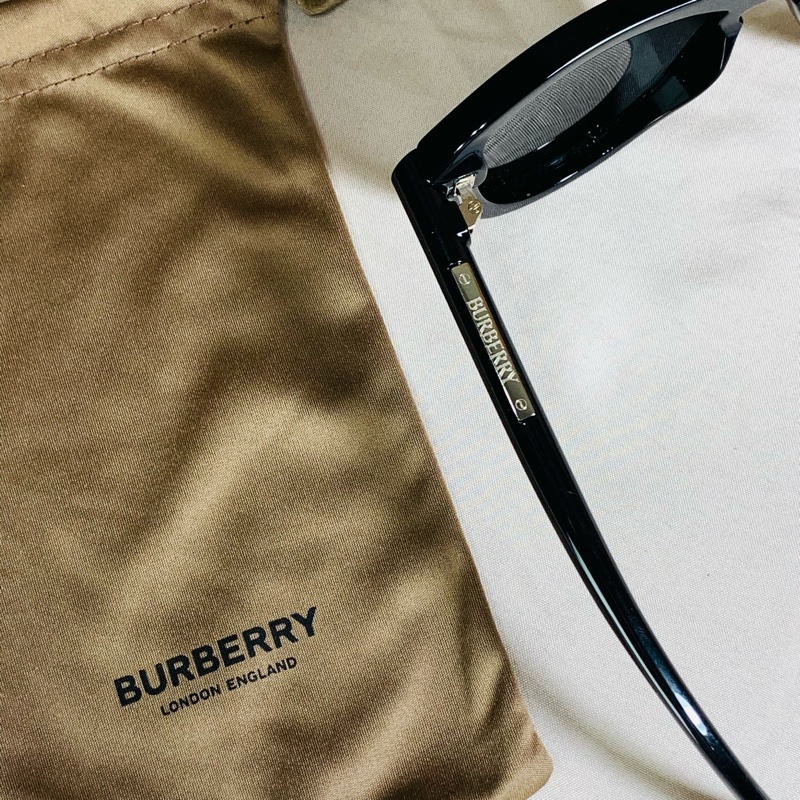 🎁全新盒裝 Burberry 巴寶莉 百搭黑質感太陽眼鏡 墨鏡-3