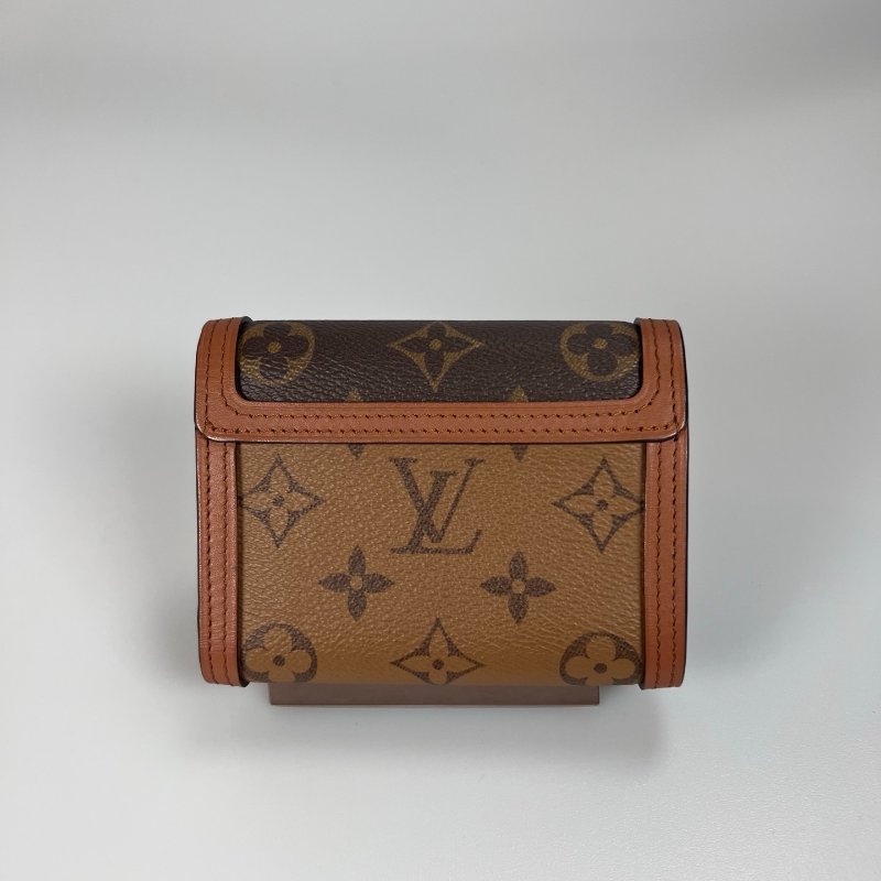 LV M68725/晶片款 達芙妮Dauphine短夾-1