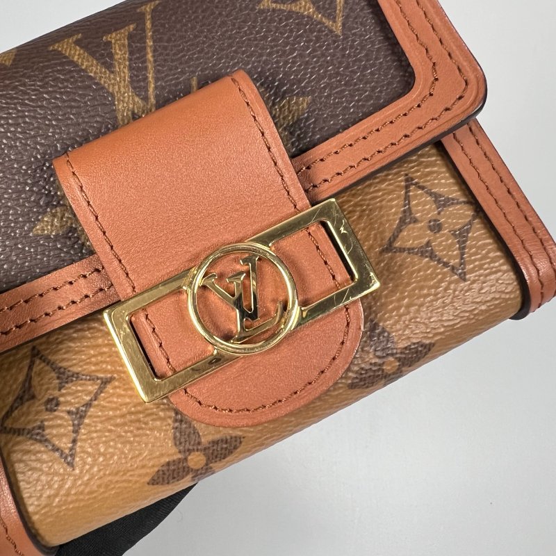 LV M68725/晶片款 達芙妮Dauphine短夾-5