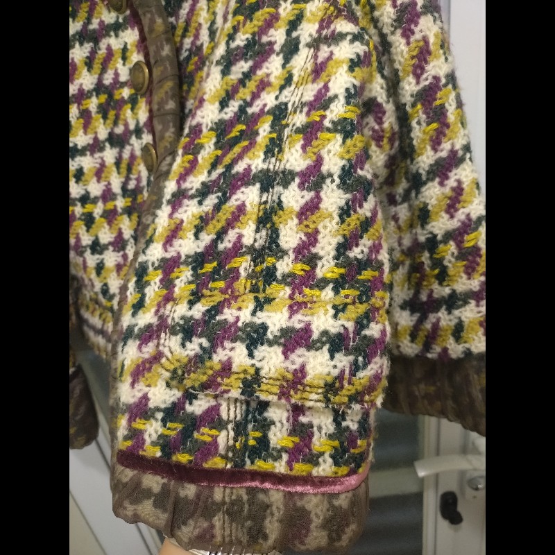 LV 咖紗領紫黃綠白毛呢外套-8