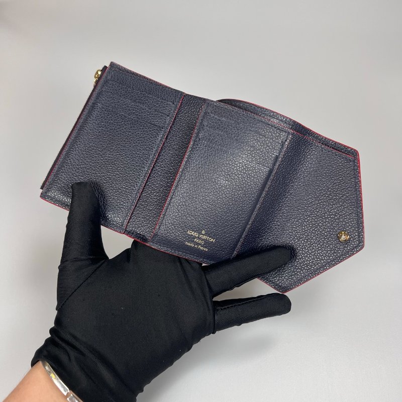 LV M83590 海軍藍壓紋Victorine短夾-4