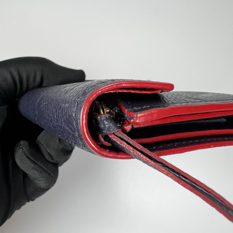 LV M83590 海軍藍壓紋Victorine短夾-8