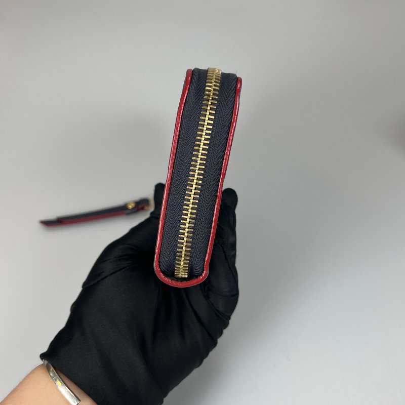 LV M60571/晶片款 海軍藍壓紋ㄇ拉長夾-2