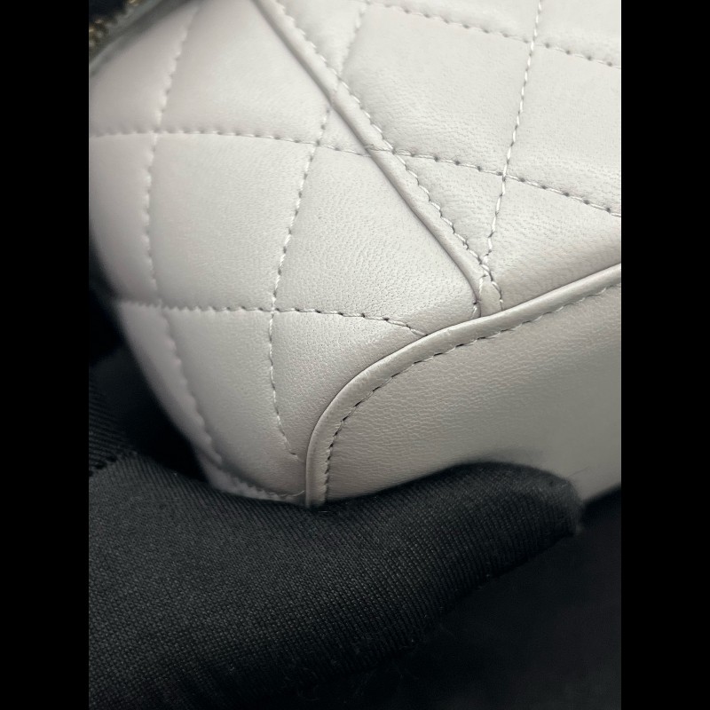 Chanel 灰色全皮化妝盒 斜背包-14