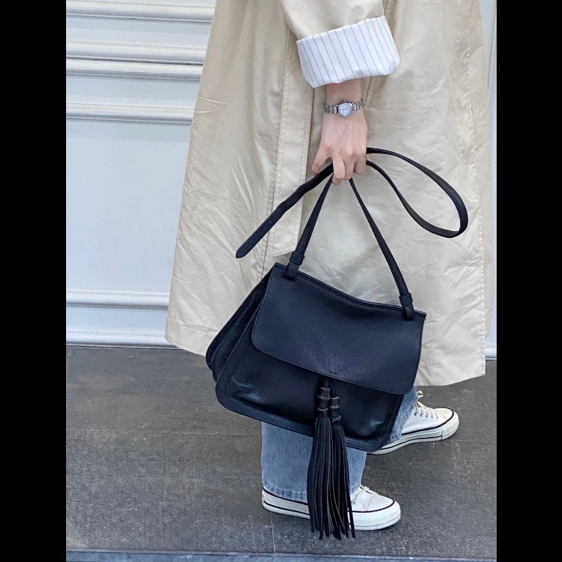 GUCCI古馳 竹節流蘇掛飾 荔枝紋牛皮 單肩包斜挎包 女款 黑色-1