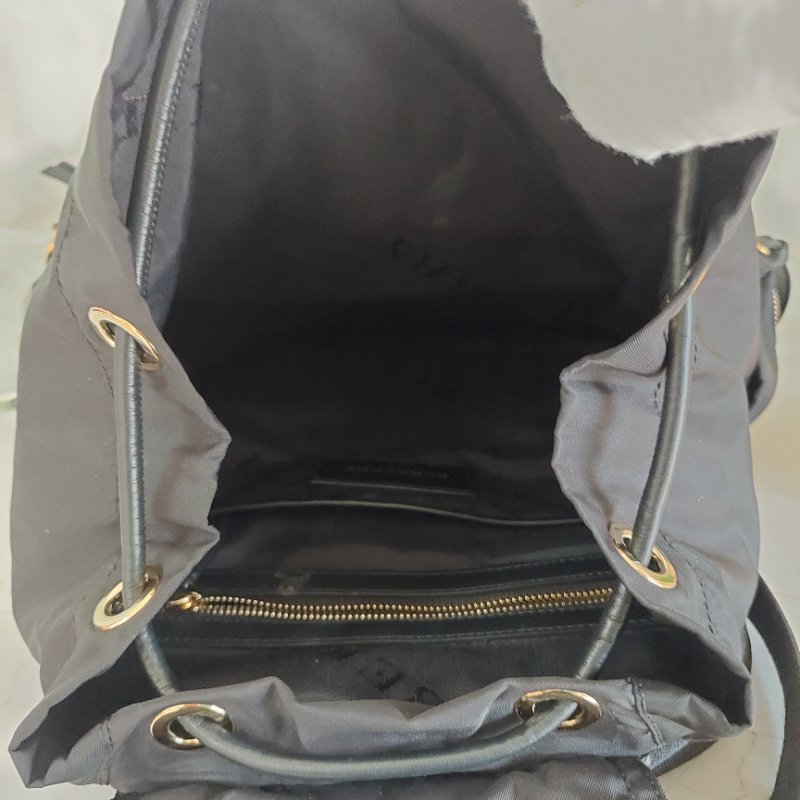 BURBERRY The Rucksack  中 號🌈實品拍照🌈黑色尼龍雙肩包手提包 後背包  金色五金~二手品-40