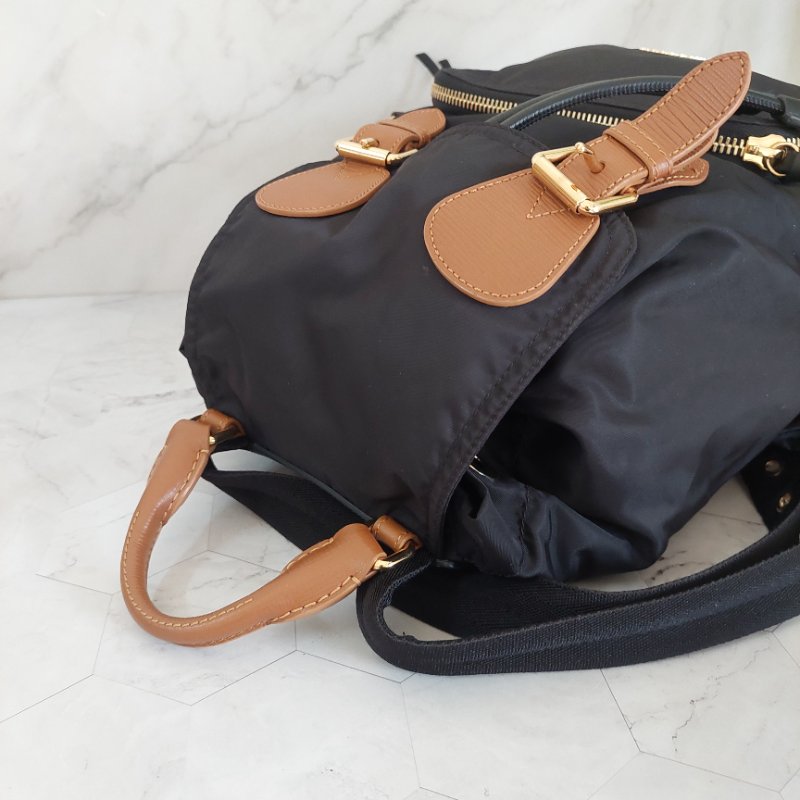 BURBERRY The Rucksack  中 號🌈實品拍照🌈黑色尼龍雙肩包手提包 後背包  金色五金~二手品-64