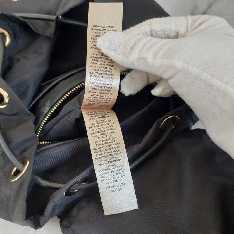 BURBERRY The Rucksack  中 號🌈實品拍照🌈黑色尼龍雙肩包手提包 後背包  金色五金~二手品-77