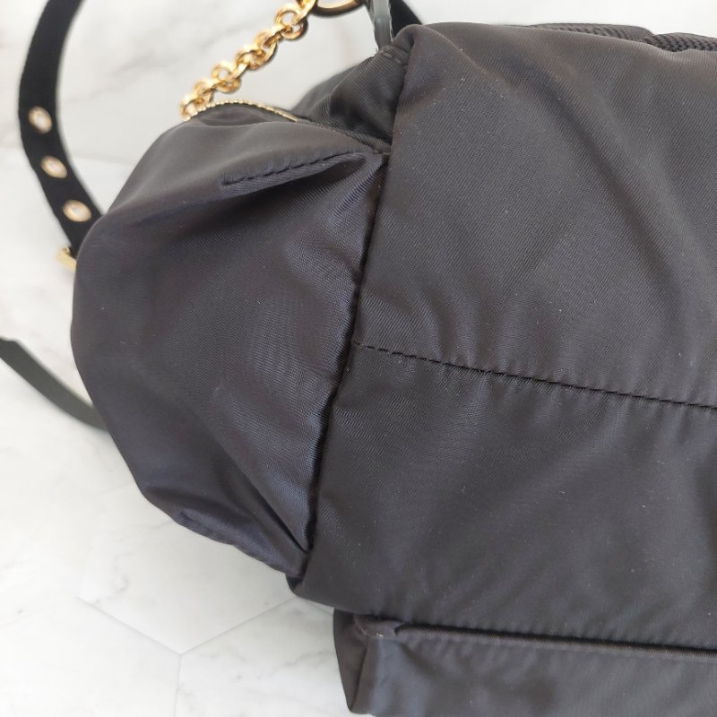 BURBERRY The Rucksack  中 號🌈實品拍照🌈黑色尼龍雙肩包手提包 後背包  金色五金~二手品-86