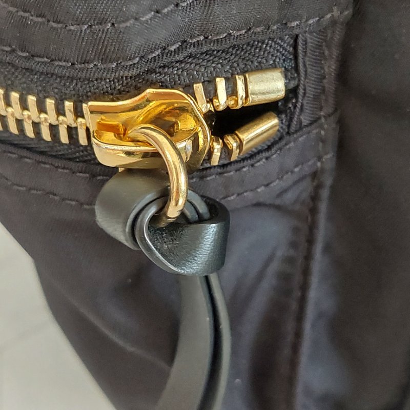 BURBERRY The Rucksack  中 號🌈實品拍照🌈黑色尼龍雙肩包手提包 後背包  金色五金~二手品-91