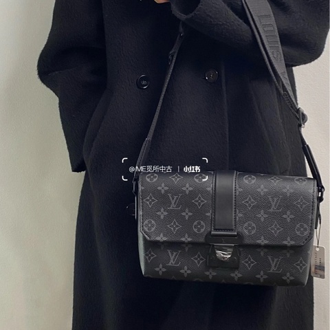 💗香緹國際精品💗 LV 黑武士郵差包