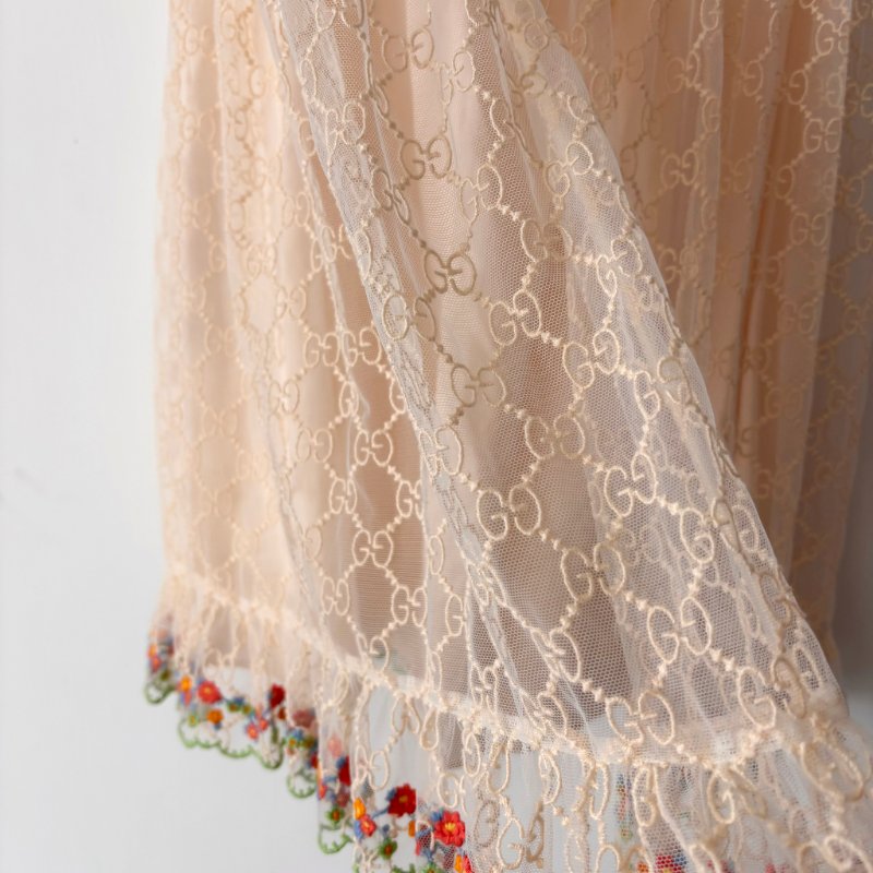 ::GUCCI:: 10號童裝 裸膚色 花朵刺繡 浪漫可愛小洋裝 女童洋裝-14