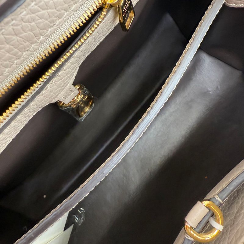 [ 2397 ] 路易威登 LOUIS VUITTON Capucines 中號 卡其色  牛皮-5