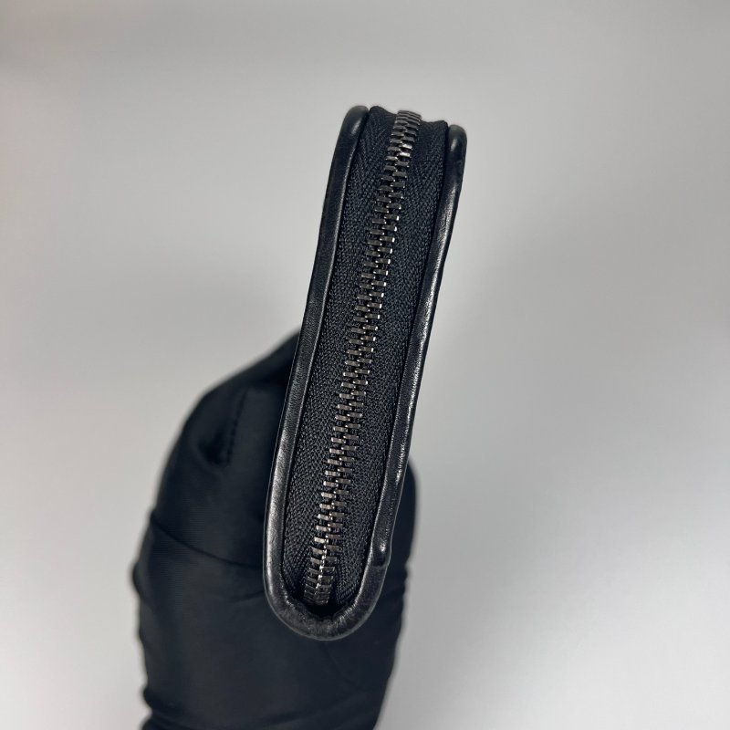 BV 黑色小編織ㄇ拉長夾-2