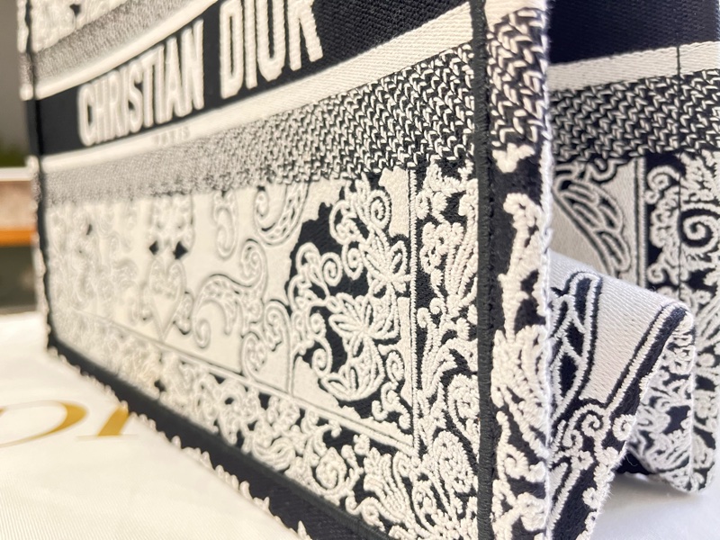 DIOR BOOK TOTE 中型托特包-1