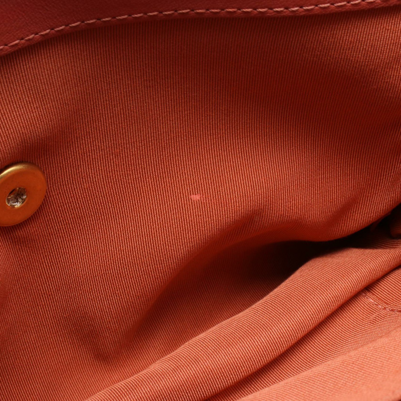 香奈兒 (CHANEL) 絎縫鏈條肩背包，羊皮材質，粉紅色波爾多紅，金色五金，二手 CC-5