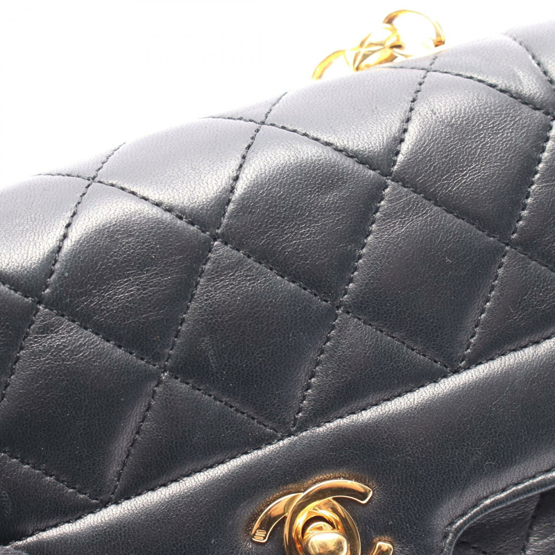 香奈兒迷你絎縫戴安娜翻蓋鏈條肩背斜背包，黑色皮革，金色五金-6