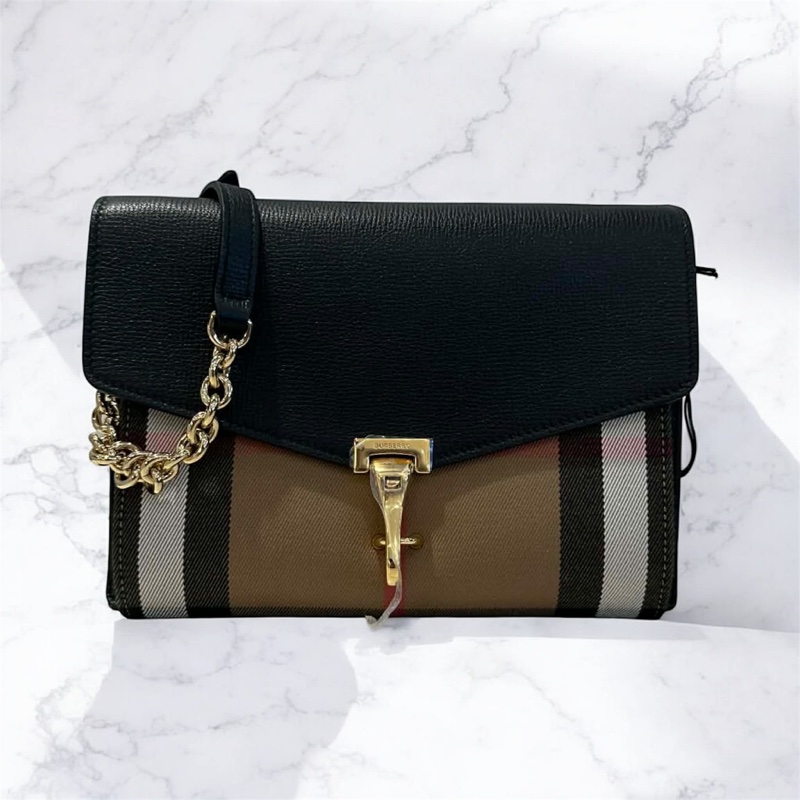 BURBERRY 牛皮拼接緹花布斜背包 黑色-0