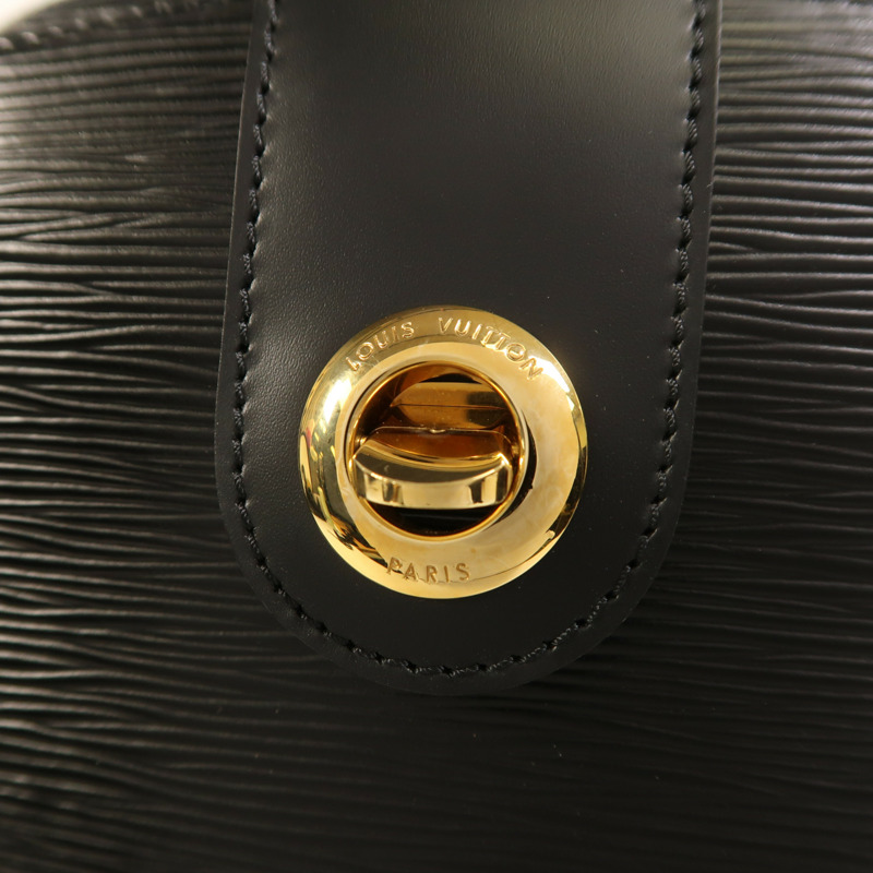 LOUIS VUITTON Epi Cluny金扣肩背袋-8