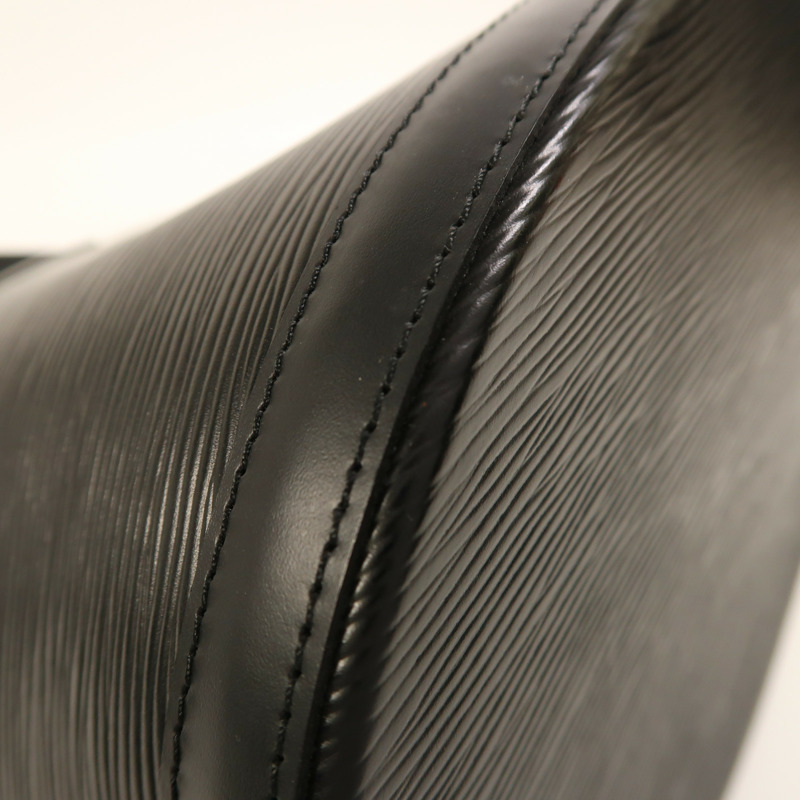 LOUIS VUITTON Epi Cluny金扣肩背袋-12