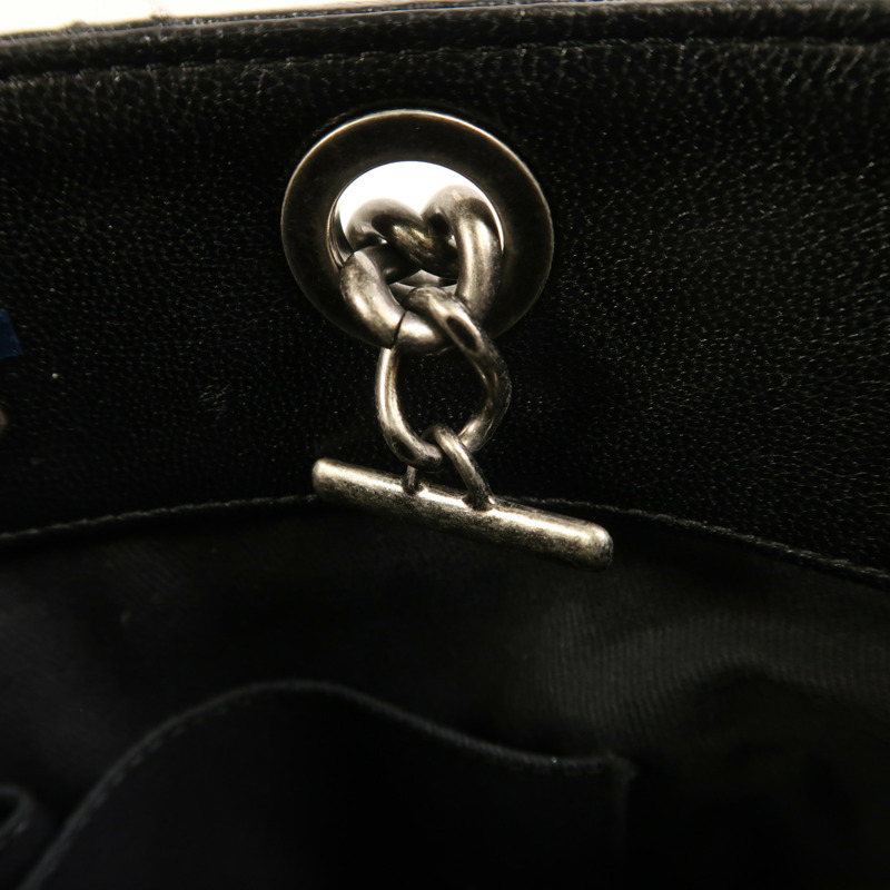 CHANEL 牛皮皮革Tote Bag銀扣肩背袋-16