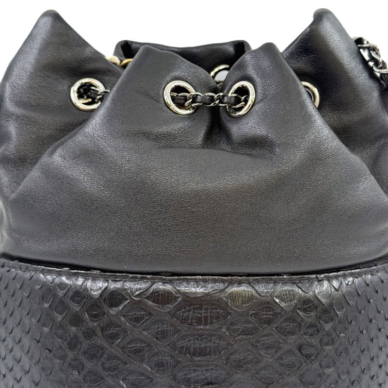 ［2240］香奈兒 Chanel 水桶包 小號 黑色 羊&蛇皮-6