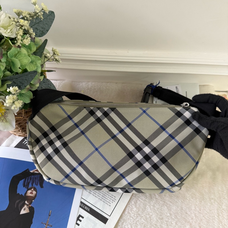 戰馬圖案尼龍格紋腰包(地衣色)-3