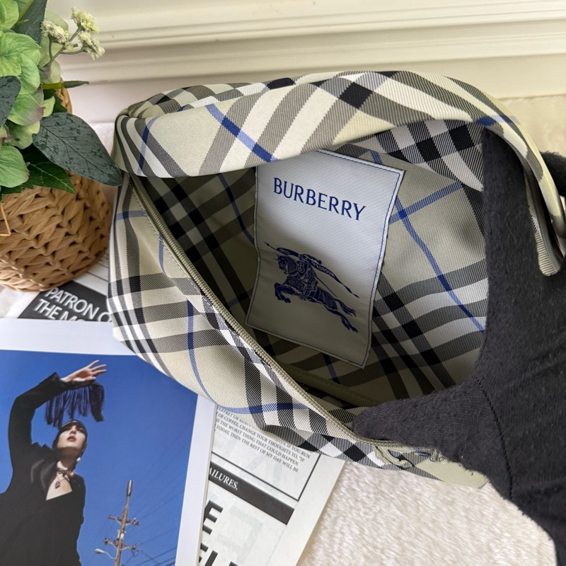 戰馬圖案尼龍格紋腰包(地衣色)-6