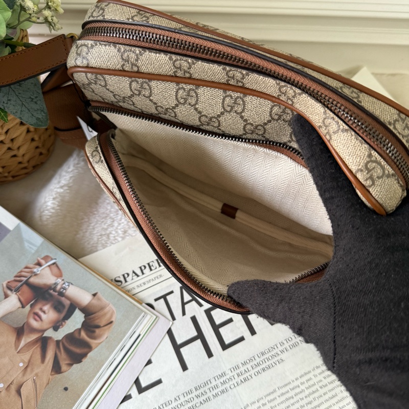 GG Emblem 中款前口袋拉鍊斜背包(烏木/深棕色)-7