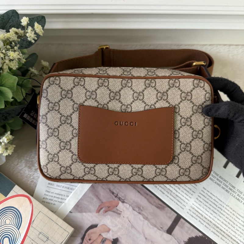 GG Emblem 小款拉鍊斜背包(烏木/深棕色)-1