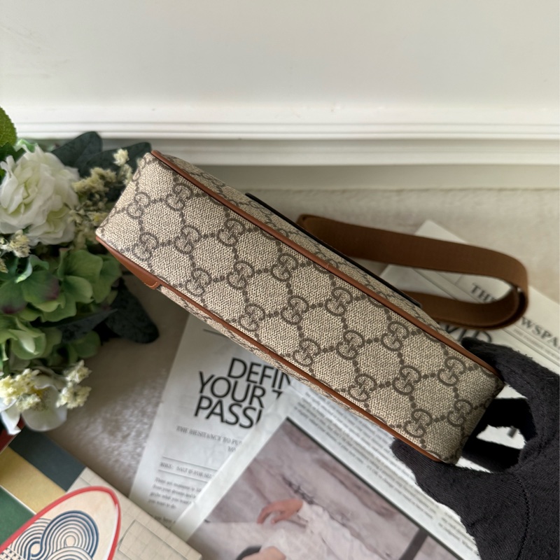 GG Emblem 小款拉鍊斜背包(烏木/深棕色)-5