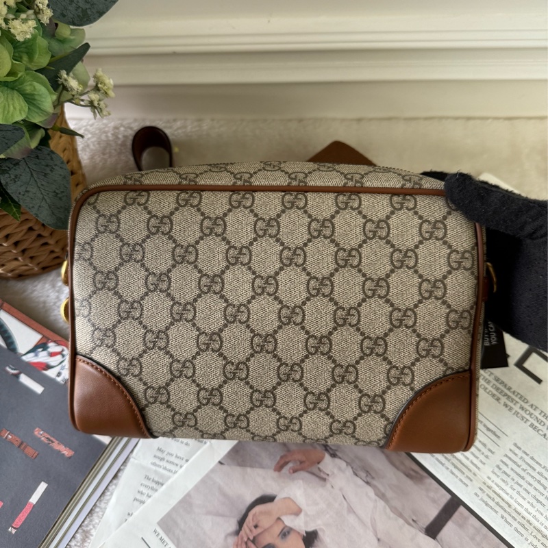 GG Emblem 迷你拉鍊斜背包(烏木/深棕色)-1