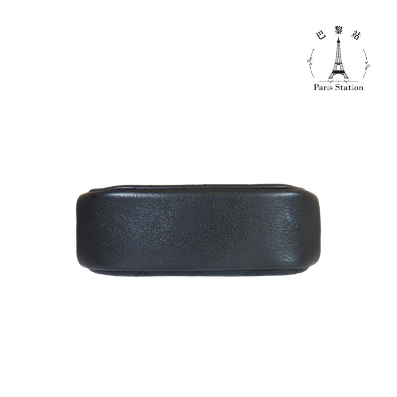 【巴黎站二手名牌專賣店】＊現貨＊CHANEL香奈兒真品＊黑色菱格紋小牛皮金雙C前口袋相機包-2