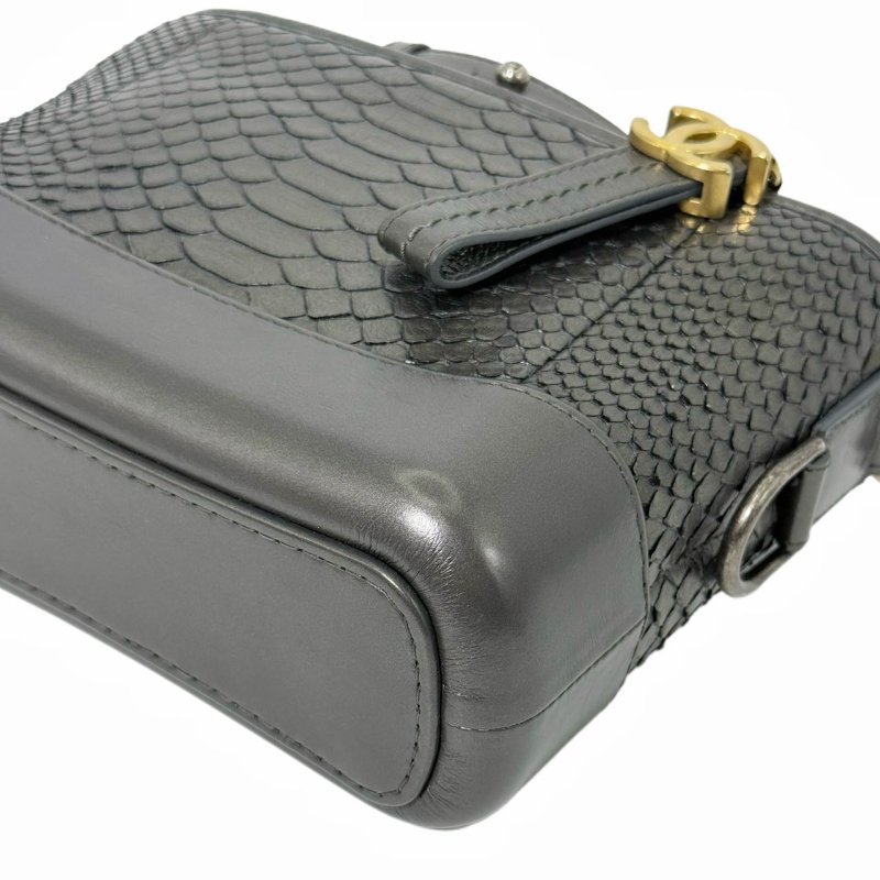 [ 2517 ] 香奈兒 Chanel 流浪包 黑色斜挎包 (蟒皮) 小號-7