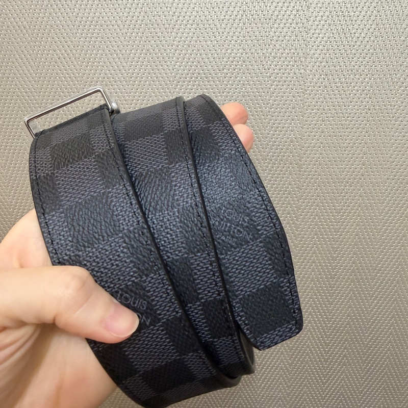 LV 黑灰棋盤格Pont Neuf銀釦皮帶M8200U-2