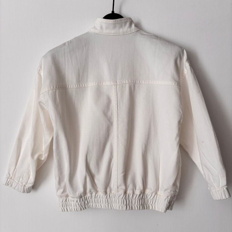 ::GUCCI::  童裝6號 經典藍綠織帶草莓刺繡 白色拉鍊夾克-1