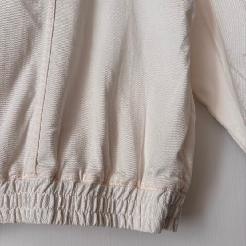 ::GUCCI::  童裝6號 經典藍綠織帶草莓刺繡 白色拉鍊夾克-11