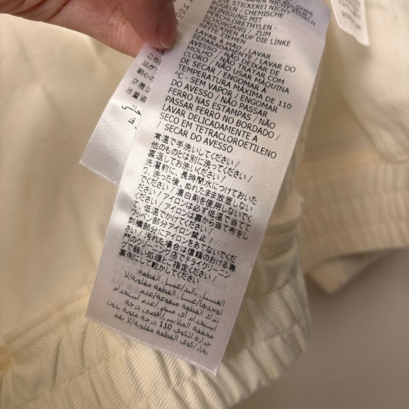 ::GUCCI::  童裝6號 經典藍綠織帶草莓刺繡 白色拉鍊夾克-24