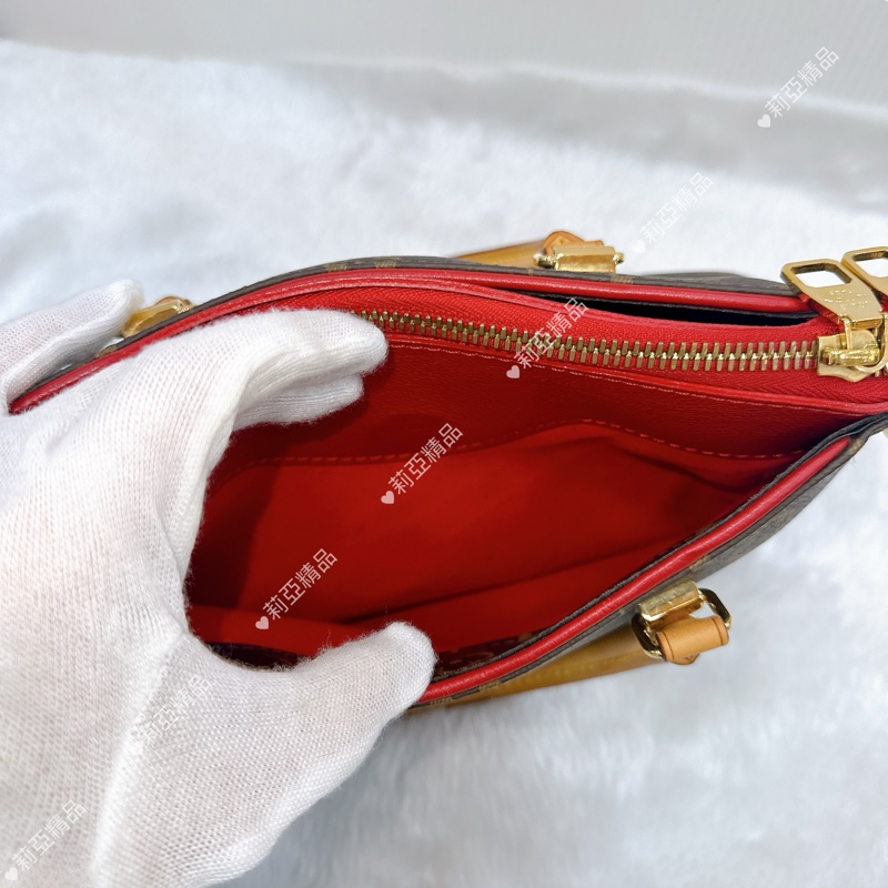 莉亞精品♡ LV Pallas bb 二手美包-17