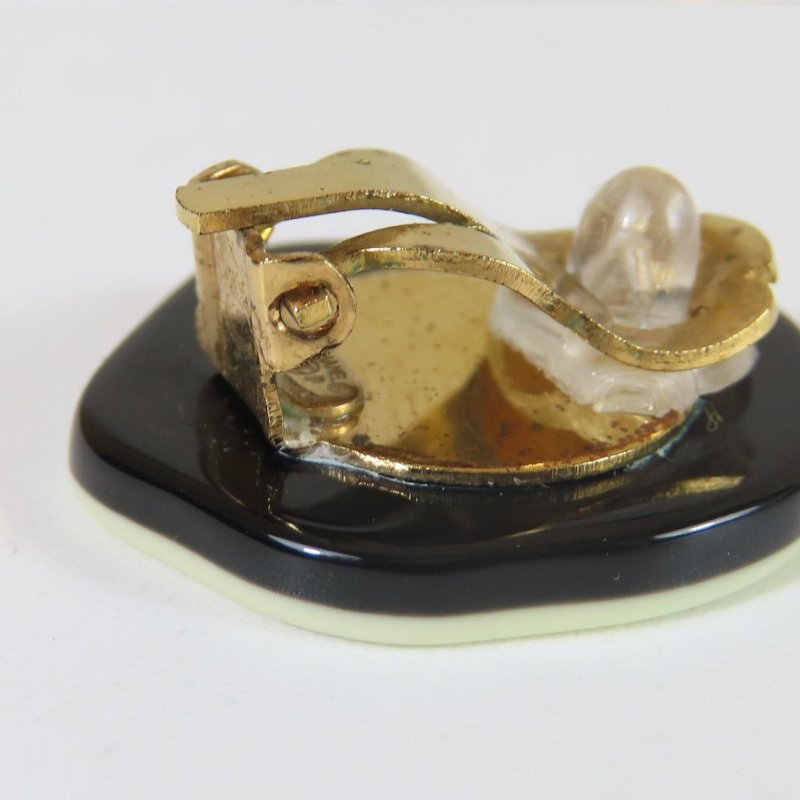 【巴黎站二手名牌專賣店】＊現貨＊CHANEL 香奈兒 真品＊黑/白色樹脂山茶花小雙C夾式耳環-3